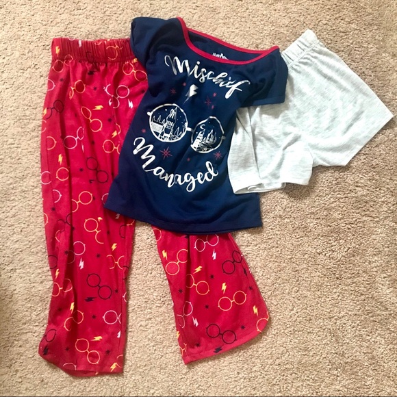 Harry Potter Three Piece Pajama Set XS - Picture 2 of 14
